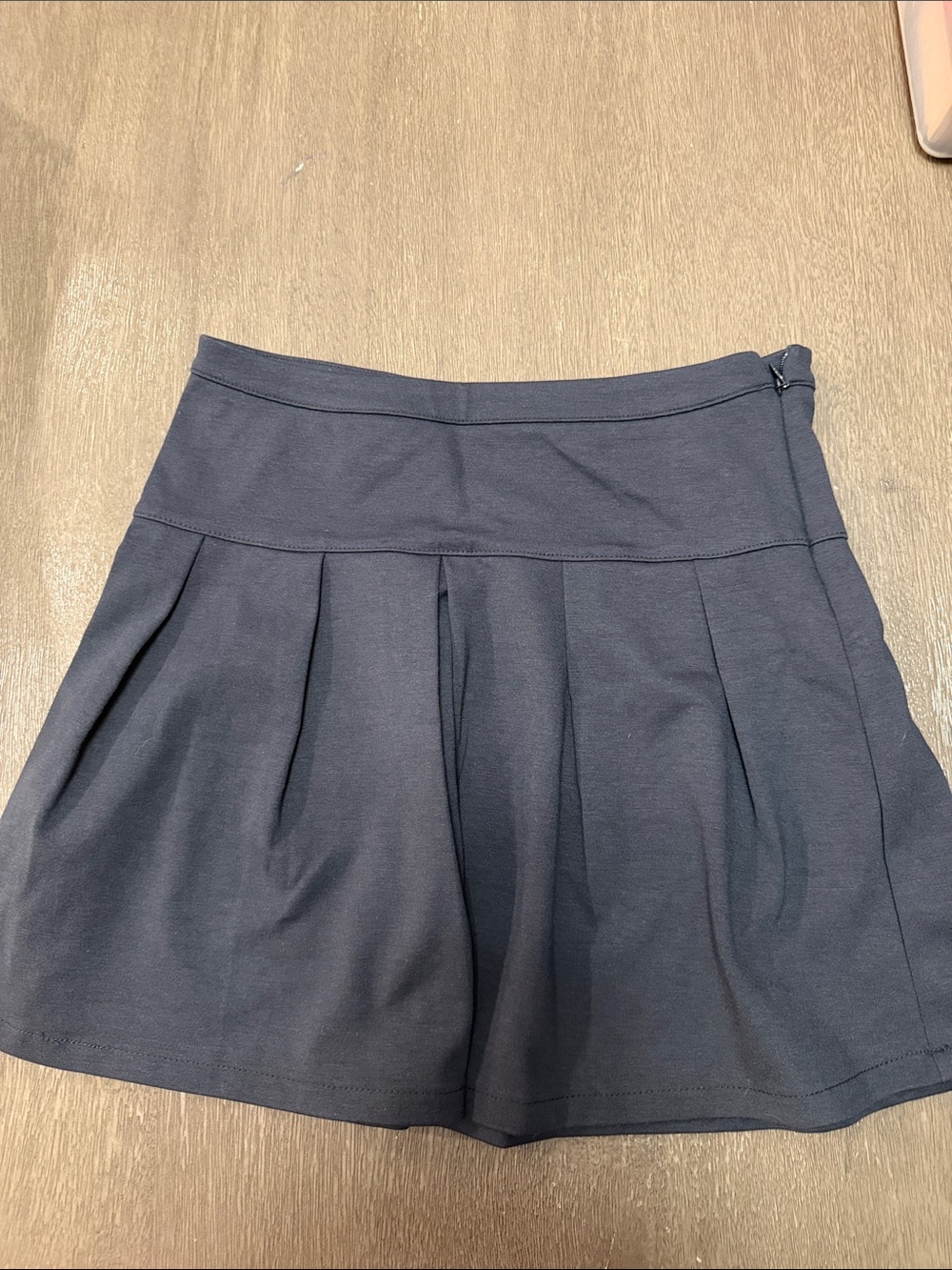Gap girls Pleated Navy Blue uniform skirt. NWT. SizeXL(12).